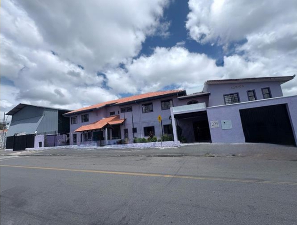 Fachada da sede da ACRICA em Piraquara, pintada em 2025